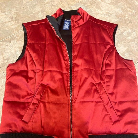 Evan Picone Puffer Vest - Picture 1 of 4